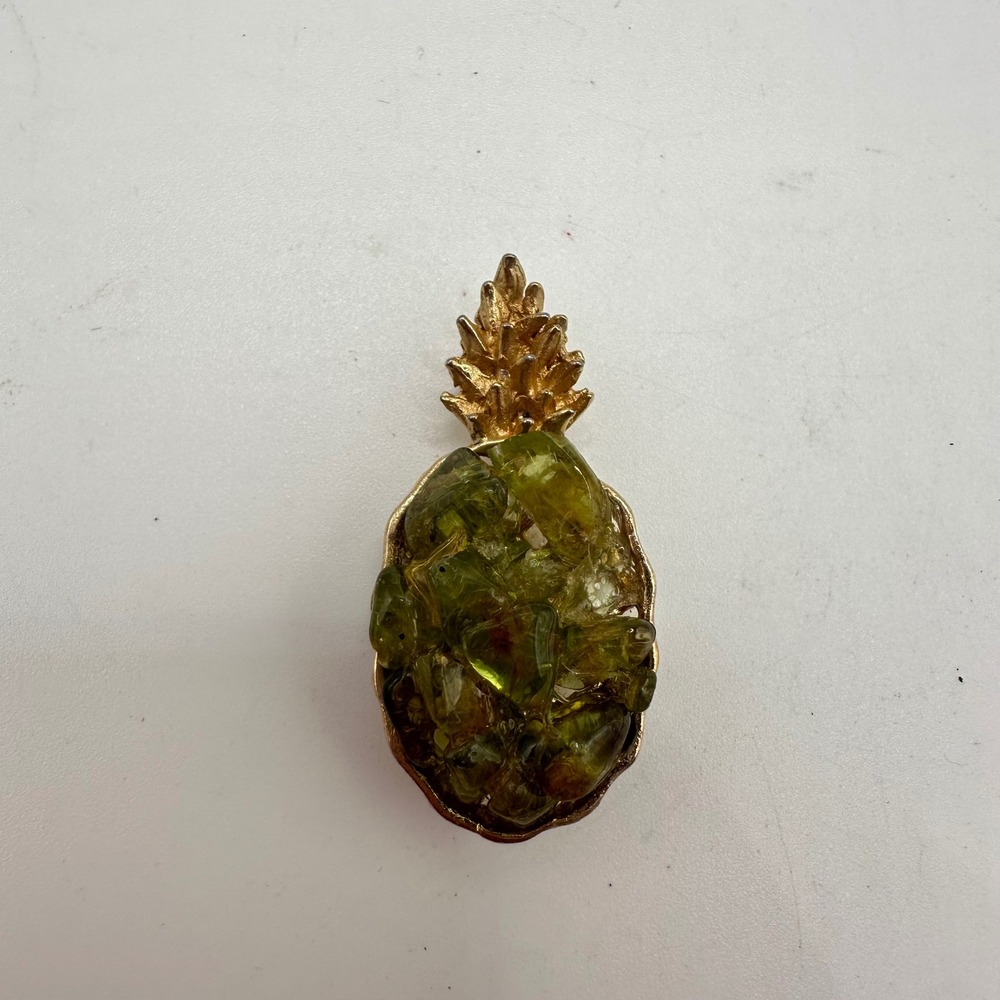 VTG MCM Pineapple Brooch‎ Gold Tone Green Peridot Chip Stone Tropical Fruit Pin